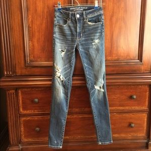 American eagle distressed denim jeans